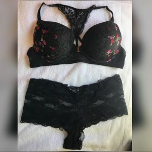 Bra and panty set